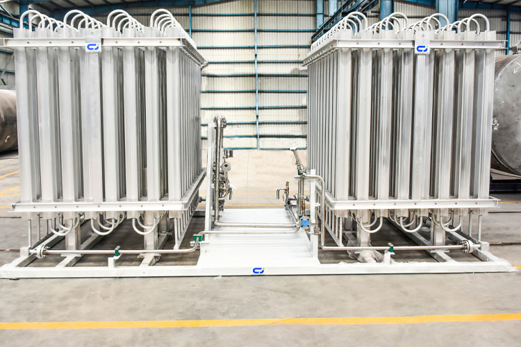 Cryogenic Vaporizers with Regulation & Control Skids