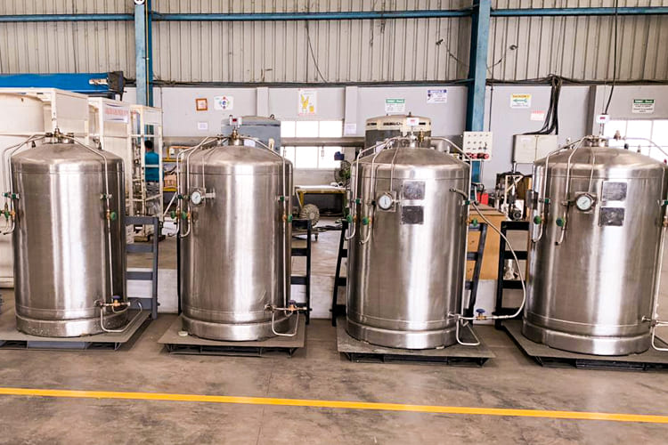 Pallet Mounted Cryogenic Liquid Cylinder 700 Litre [PMT 700] - Industrial Gases